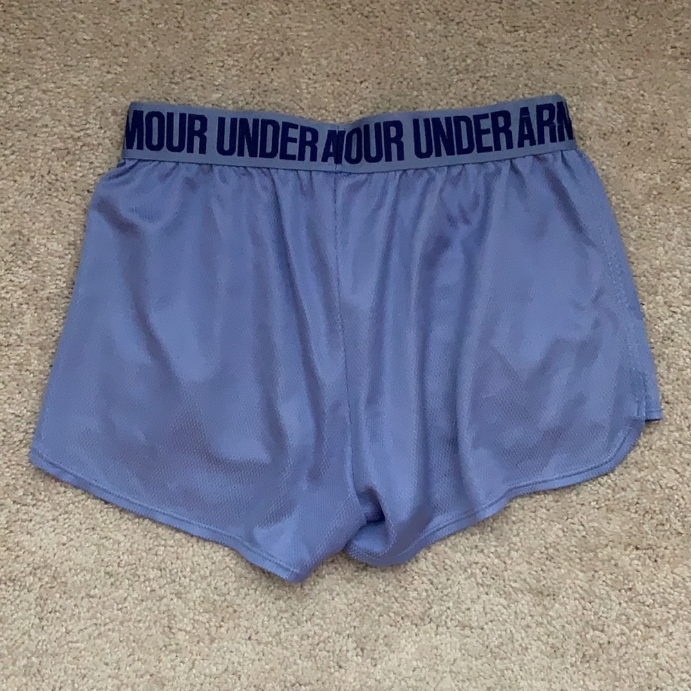 Under Armor Training Shorts - Picture 2 of 4